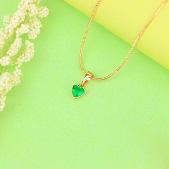 "Tiny Green Heart Pendant in Gold Plated Brass, XPPT1302 - Picture 12 of 12